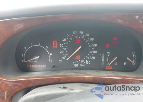 1999 Saab 9-5 z USA, uszkodzony, nr VIN YS3ED48E5X3003737